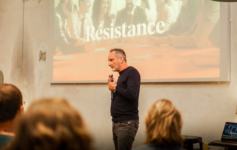 Éloge du compromis : pourquoi les designers doivent apprendre à faire de la politique ?